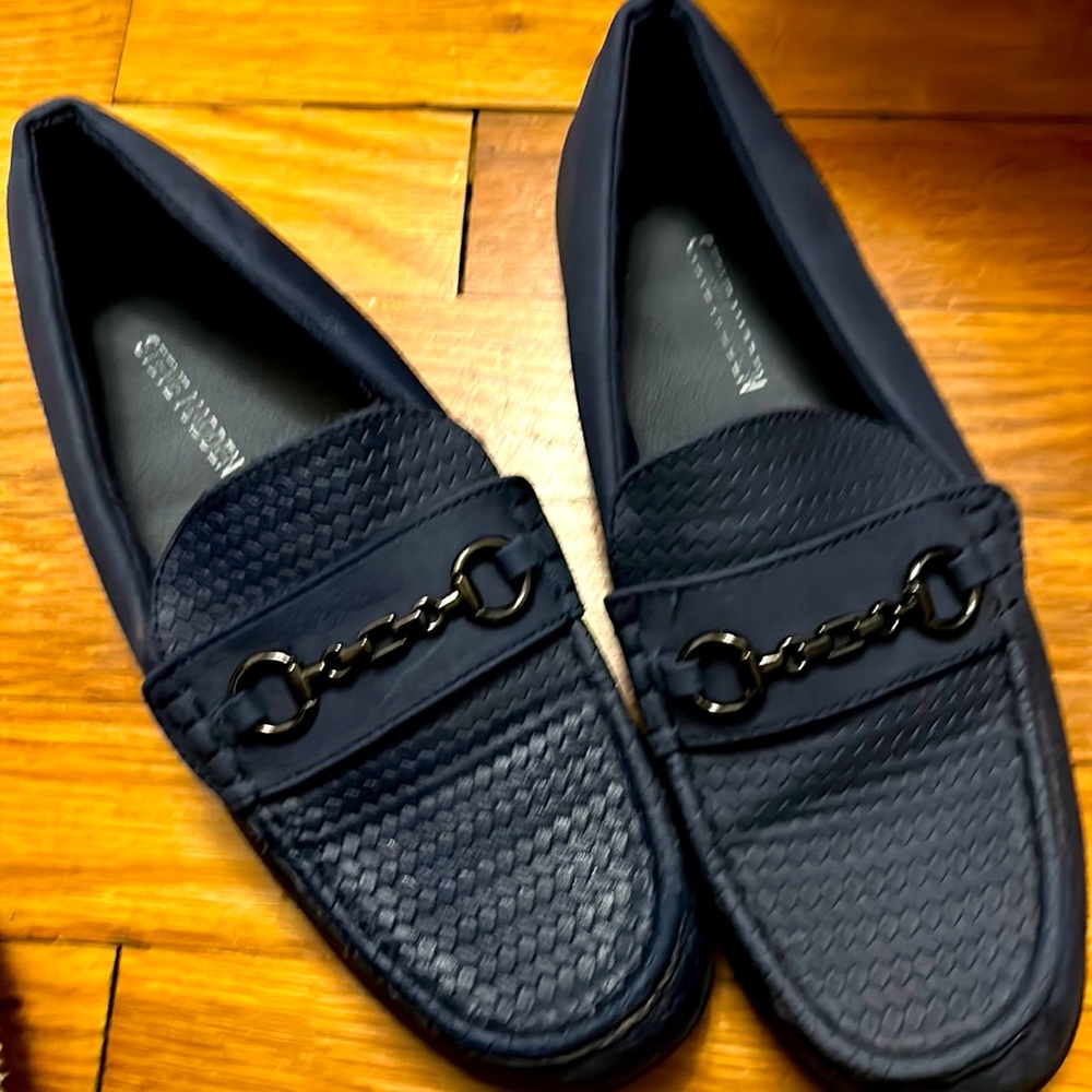 Boys, Steve Madden dress shoes navy blue size 5